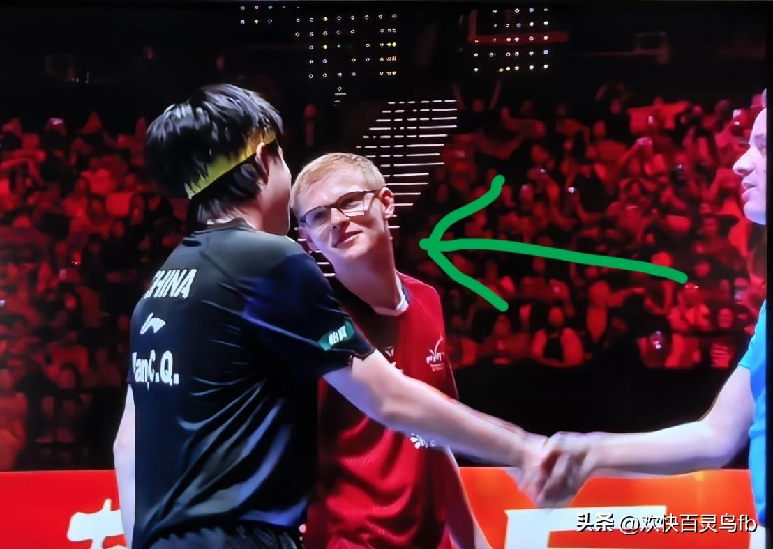 勒布伦急吼吼这小贱样，等三秒不行吗？刚还被大头打的顿足捶胸，现在呢，大头跟裁判还