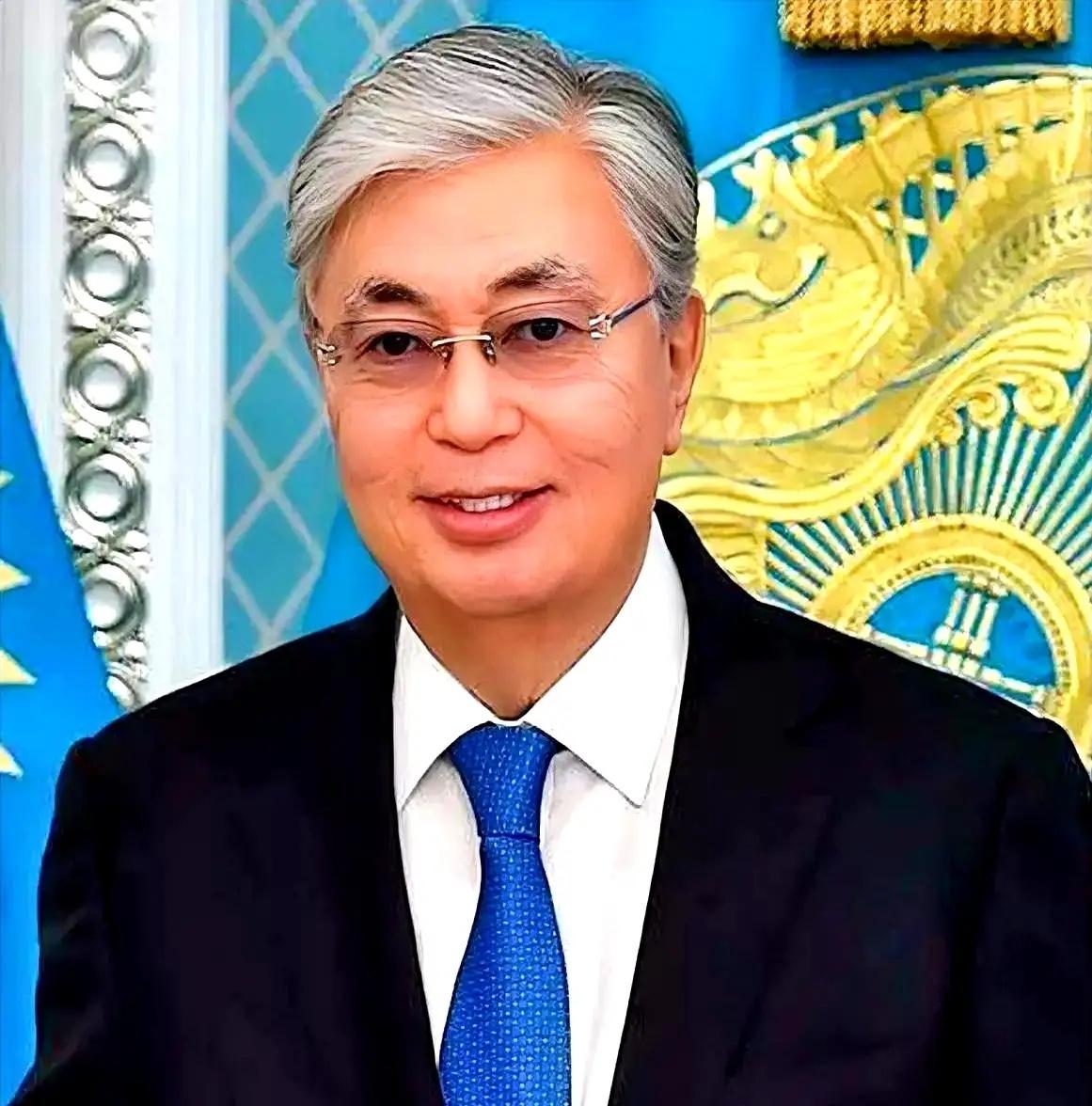 就在刚刚
哈萨克斯坦总统宣布了
今天10月25号是哈萨克斯坦的大日子，他们的总统