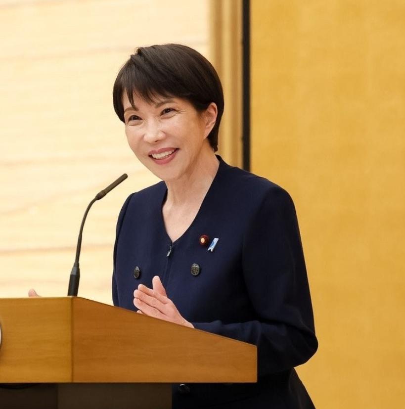 想谈，日本主动喊话中国。当地时间6月29日，日本终于受不了了。

内阁官房长官木
