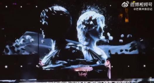 张极转音转强混转头声 张极就是英文情歌的代言人！转音转得那么灵动飘逸，强混有震撼