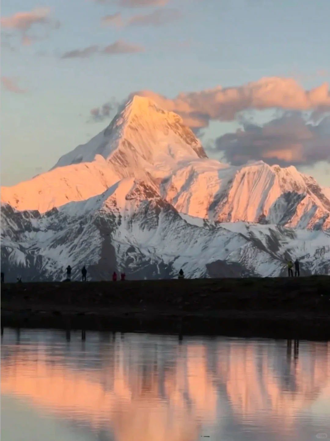 在封山前看到了日照金山