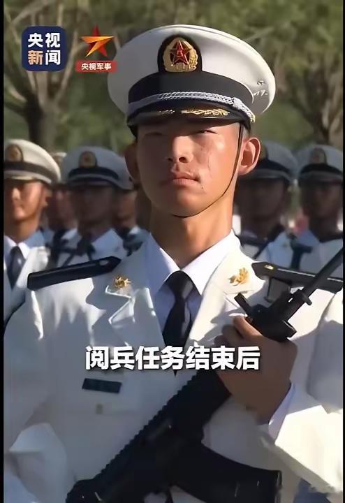 这个少年可太厉害了！16岁参加高考，17岁参加九三阅兵担任旗手。​去年16岁的他