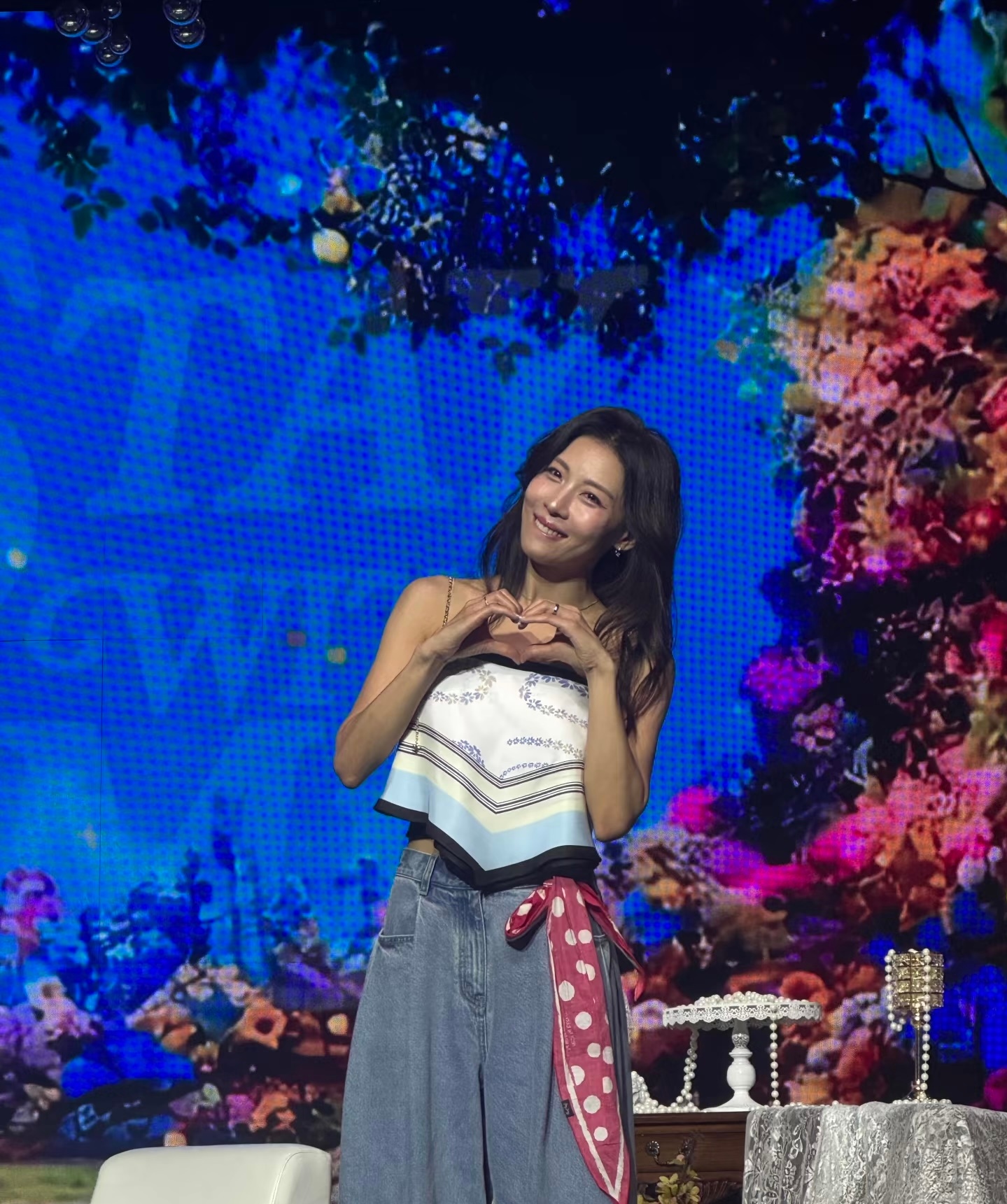 河智苑广州见面会饭拍图，在国内竟然这么火吗，人气好高啊
