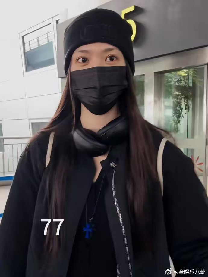 浪姐7出发路透浪姐7机场出发路透 浪姐7已经开始陆陆续续出机场路透了，李小冉、叶