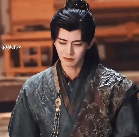 头一次见这样的任嘉伦 说真的以前对他无感，这次看他沉下来演正剧，才发现他不是没有