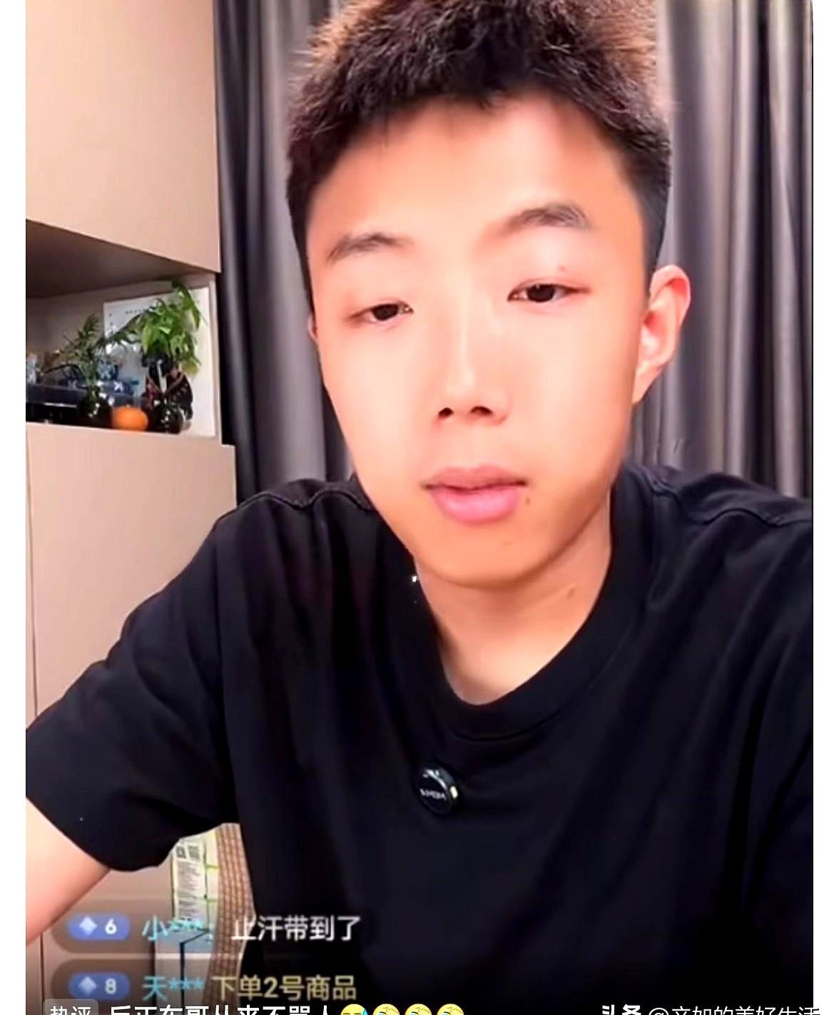 尹航: 樊振东的流量太大了，把牛奶都卖没了。
他这股劲儿，让各大平台和官媒都抢着