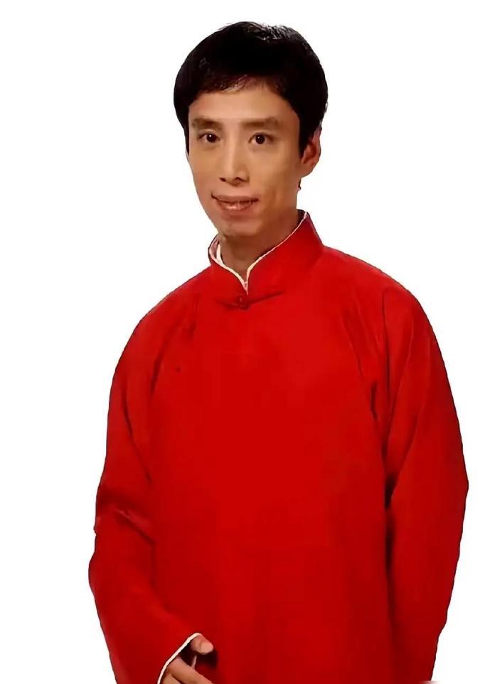 领导晃着半杯透明液体说这是矿泉水。
你信吗？
台下观众用嘘声回答了一切。
山东春