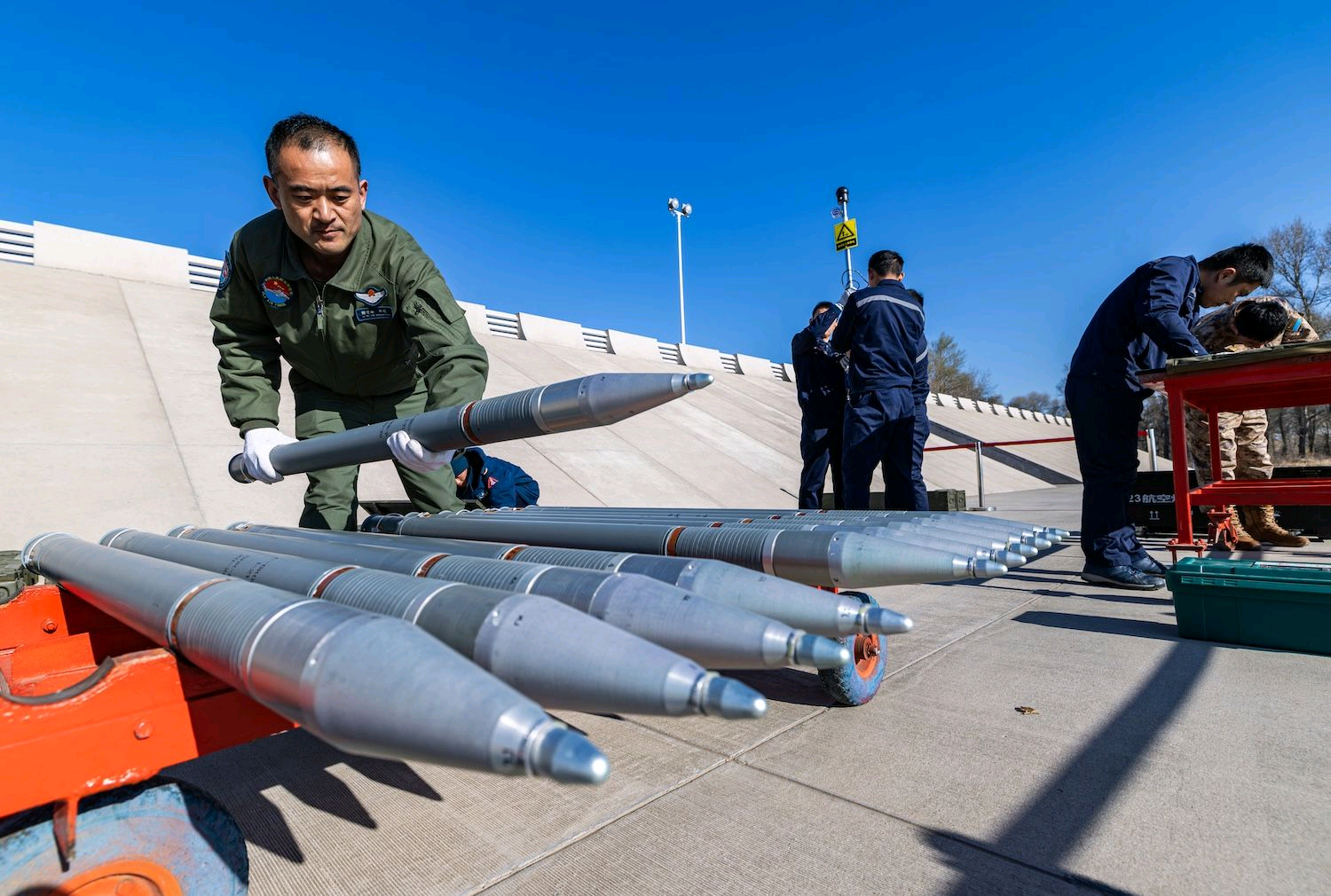 北空运搜米-171Sh武器系统火箭弹、机炮炮弹特写等烽火问鼎计划制胜空天