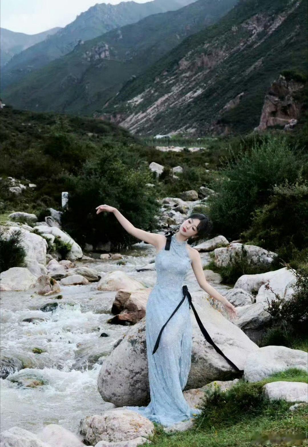 杨紫始终带着对角色的敬畏 高原拍摄真不容易,辛苦了啊我的紫妹! ​​​