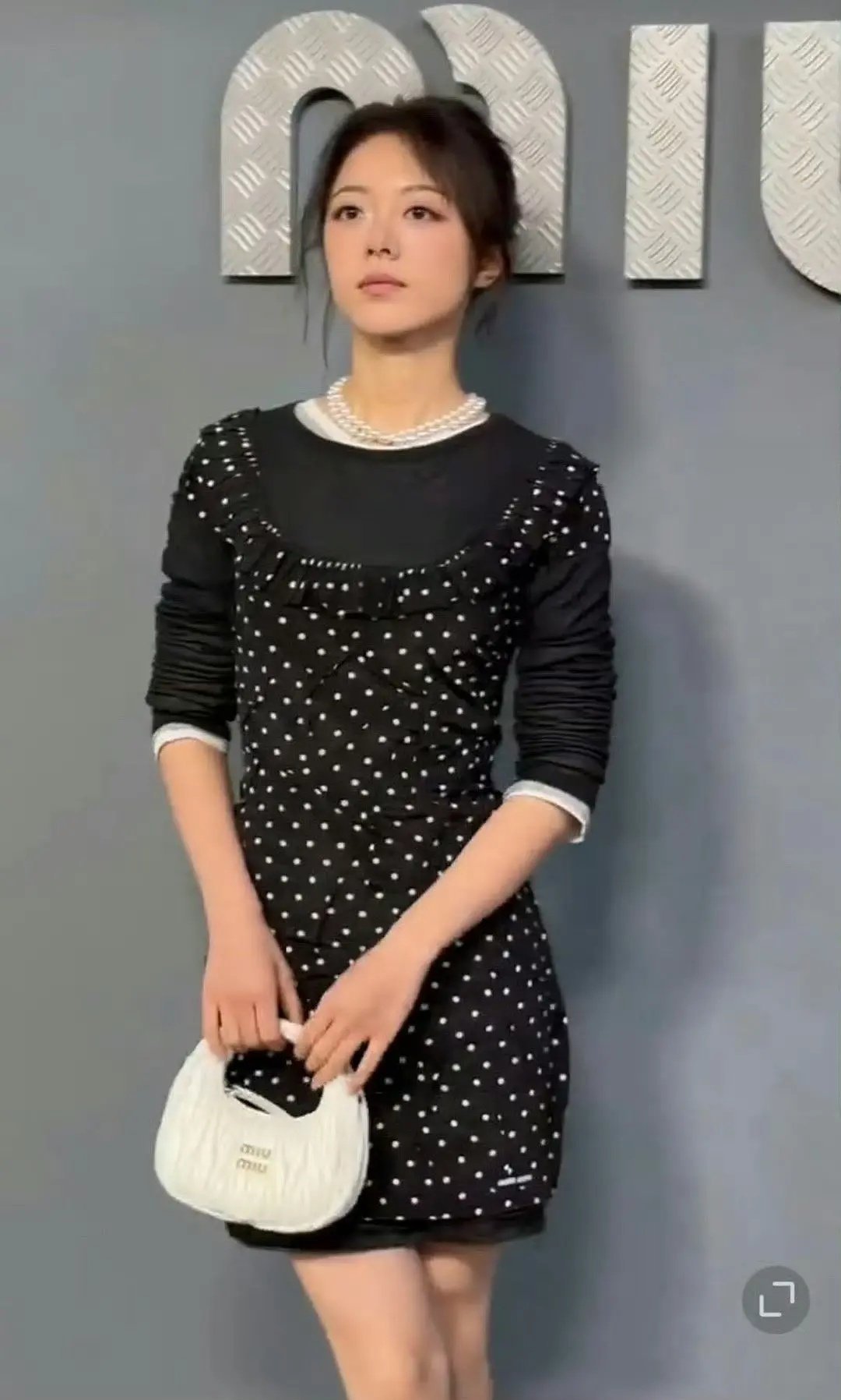 赵今麦这身衣服真的感觉土土的 ​​​