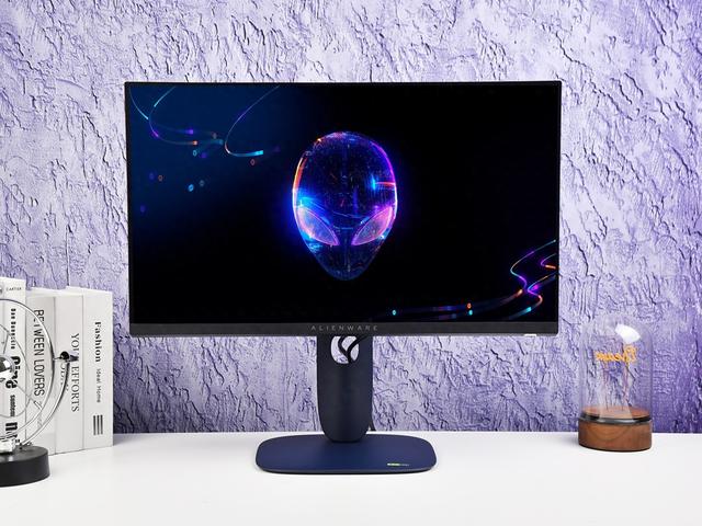 体验Alienware外星人AW2525HM显示器：小尺寸高刷电竞神器