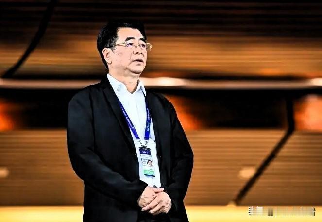 看到大家对足协发文的反感，宋凯应该立刻去做这四点：
1. 取消管理苏超等各省市的