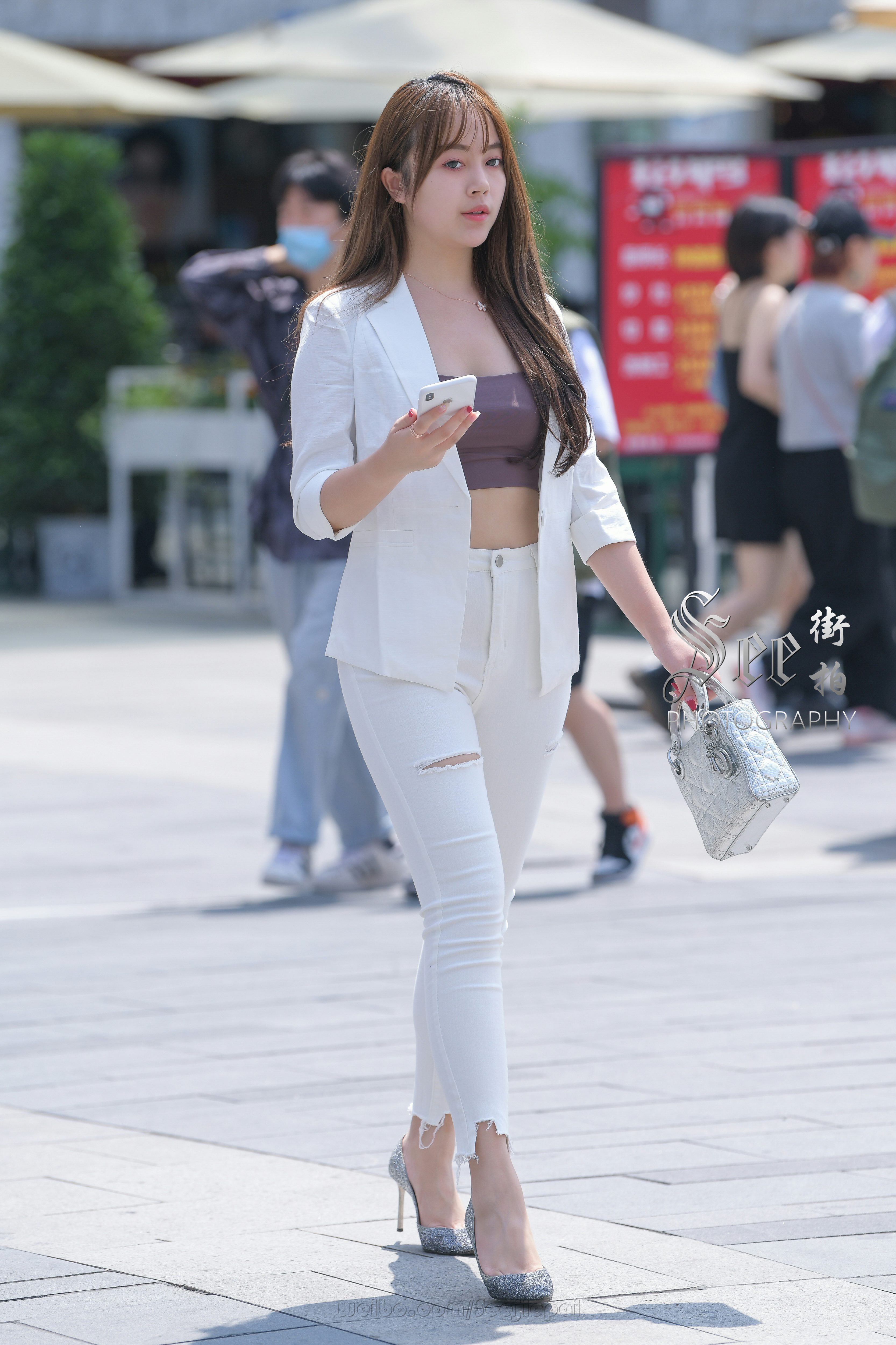 白色系轻松减龄~~ ​​​
