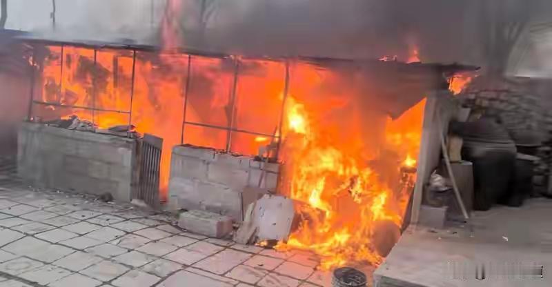 “我爸真帅！”：比千言万语更有力的，是一个父亲的背影

当其他爸爸还在为如何教育