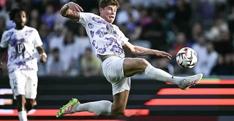 搬运足球情报，给足球爱好者们提供帮助图卢兹VS亚眠1图卢兹一人被停赛，球队可能进