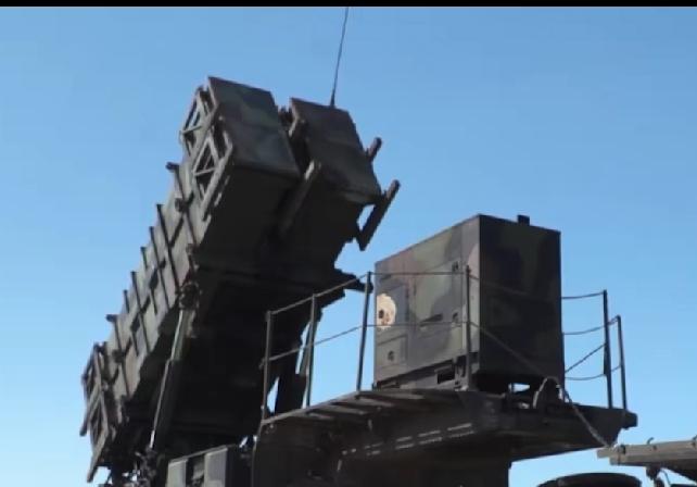 美国不准俄罗斯给伊朗卖武器，美国却不停的给乌克兰武器和钱。乌克兰向美国申请“爱国
