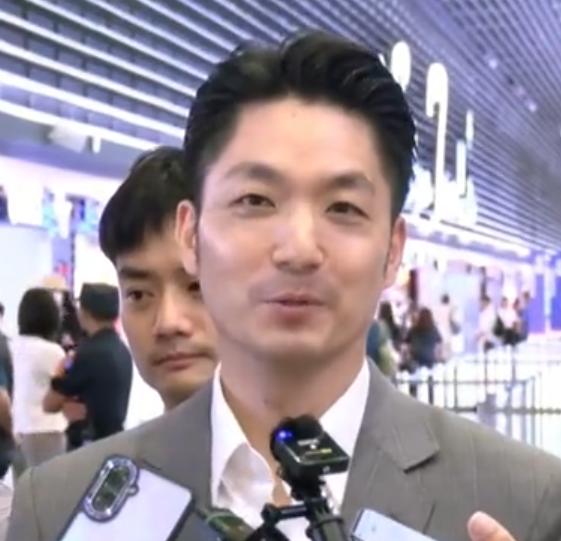 台北市长蒋万安受访时被媒体提问称，民进党台北市长参选人沈伯洋有讲说，他有提出很多