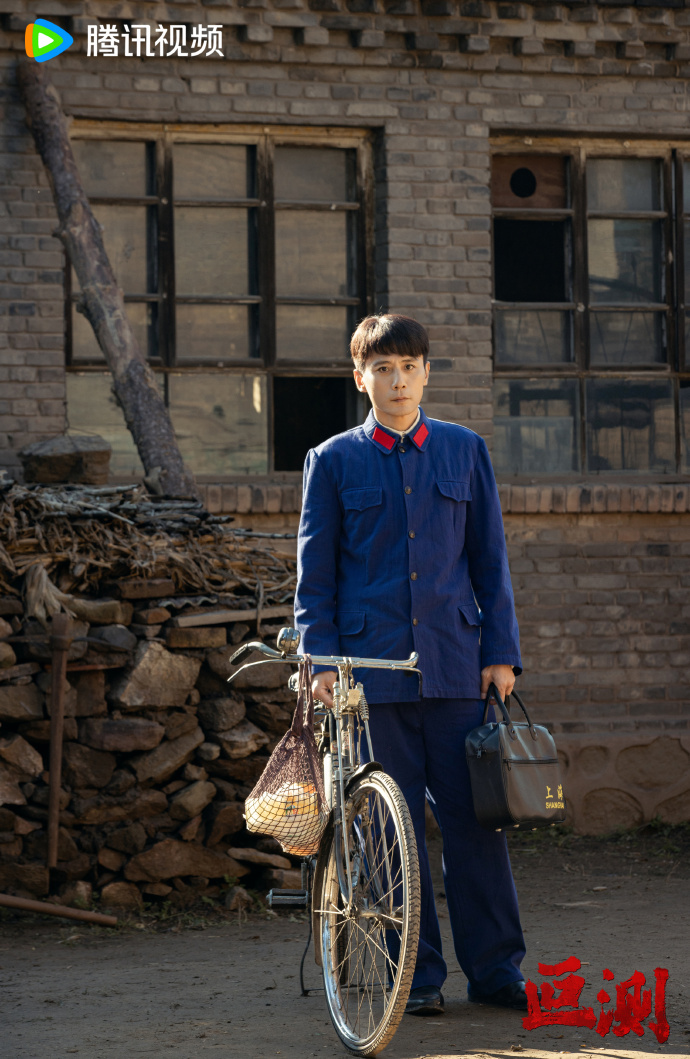 刘烨20年前就长这样20年了刘烨怎么一点都没变专门去回看了《叵测》里刘烨演年轻朱