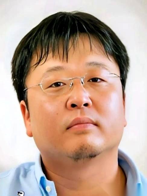 我跟你说个事儿，你听完可能后背也发凉。
海底捞、西贝、蜜雪冰城、晨光文具、洽洽瓜