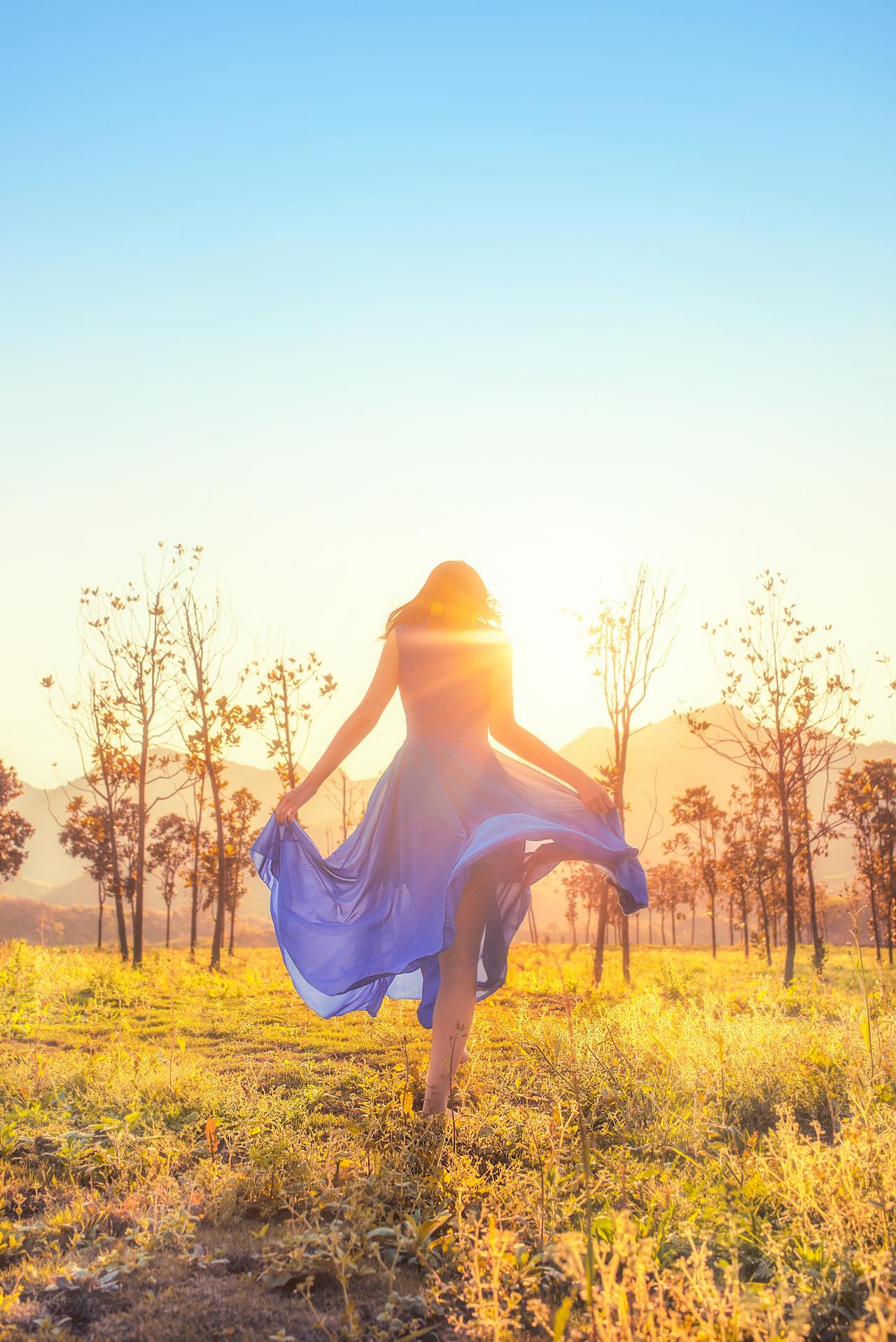 家族业力影响你的命运：
 
1. 家族父母杀业重之人，家族人的身体容易伤残，或者