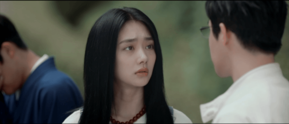 #冯宝宝受刺激了# 饰演的冯宝宝就是想要一个答案，想知道自己从哪儿来，该到哪儿去