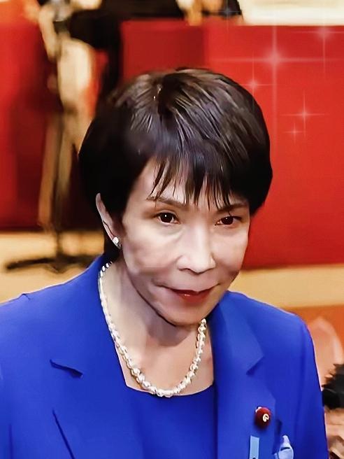 高市早苗之所以屡屡求“罢战”，背后定然有难言之隐。除了高市早苗自身面临的执政危机