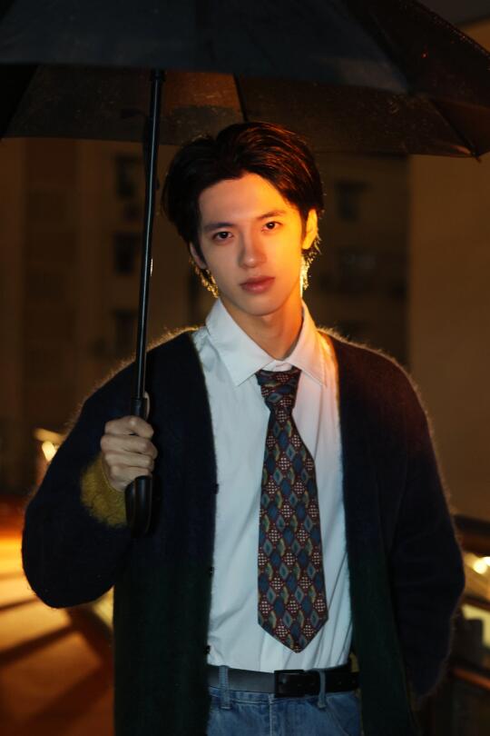 与世纪末的雨滴对焦
