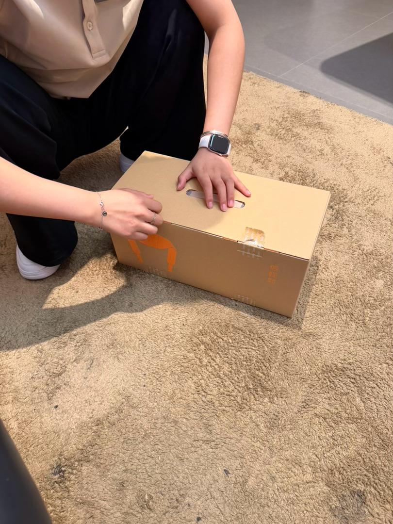 这个造型好搞笑，但是这个肩颈按摩 好舒服哦，很够力，像有力的真手在给我按摩 