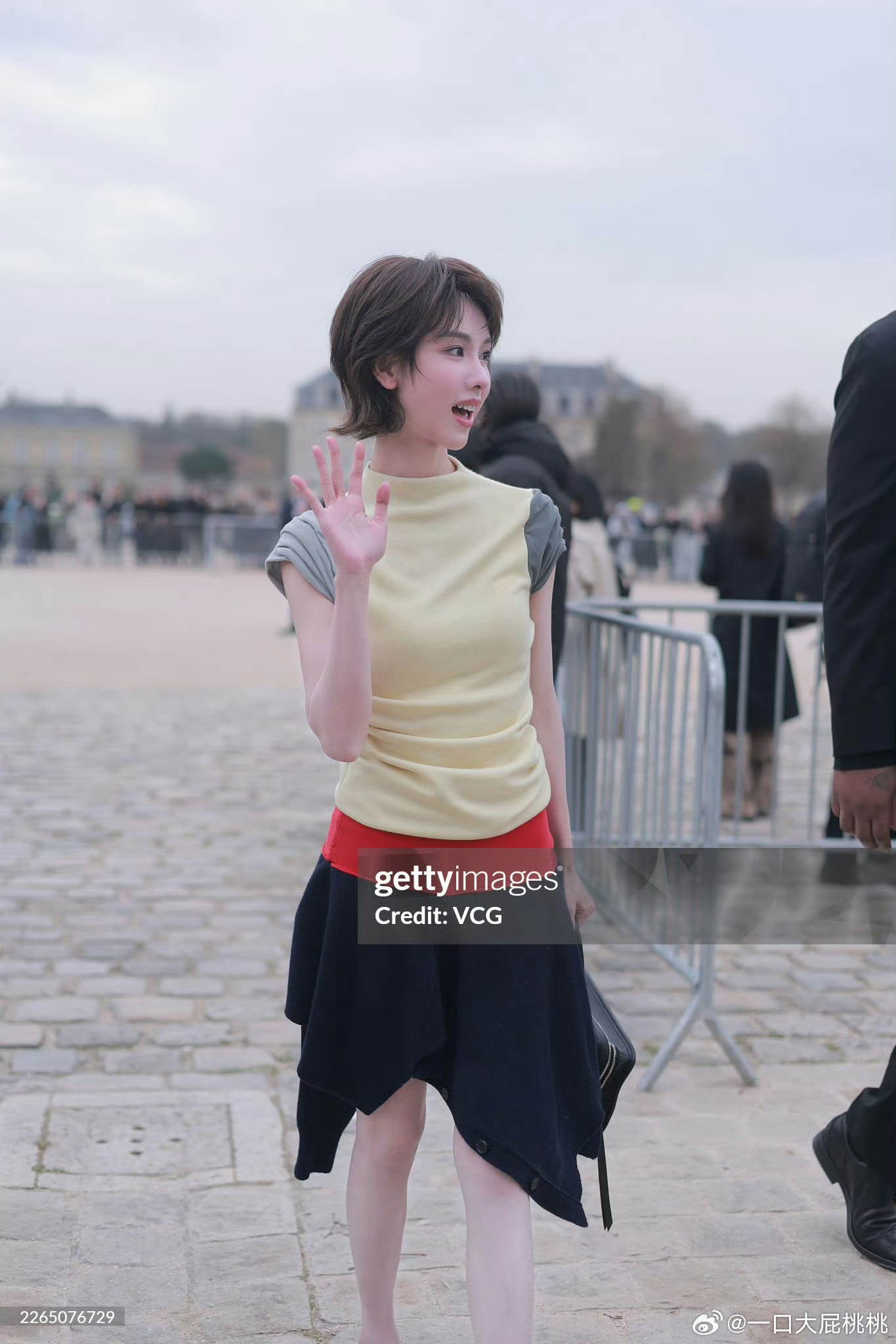 陈都灵罗意威大秀 G社生图，很灵啊有点像以前tvb那个明星叫啥忘了短发的陈都灵直