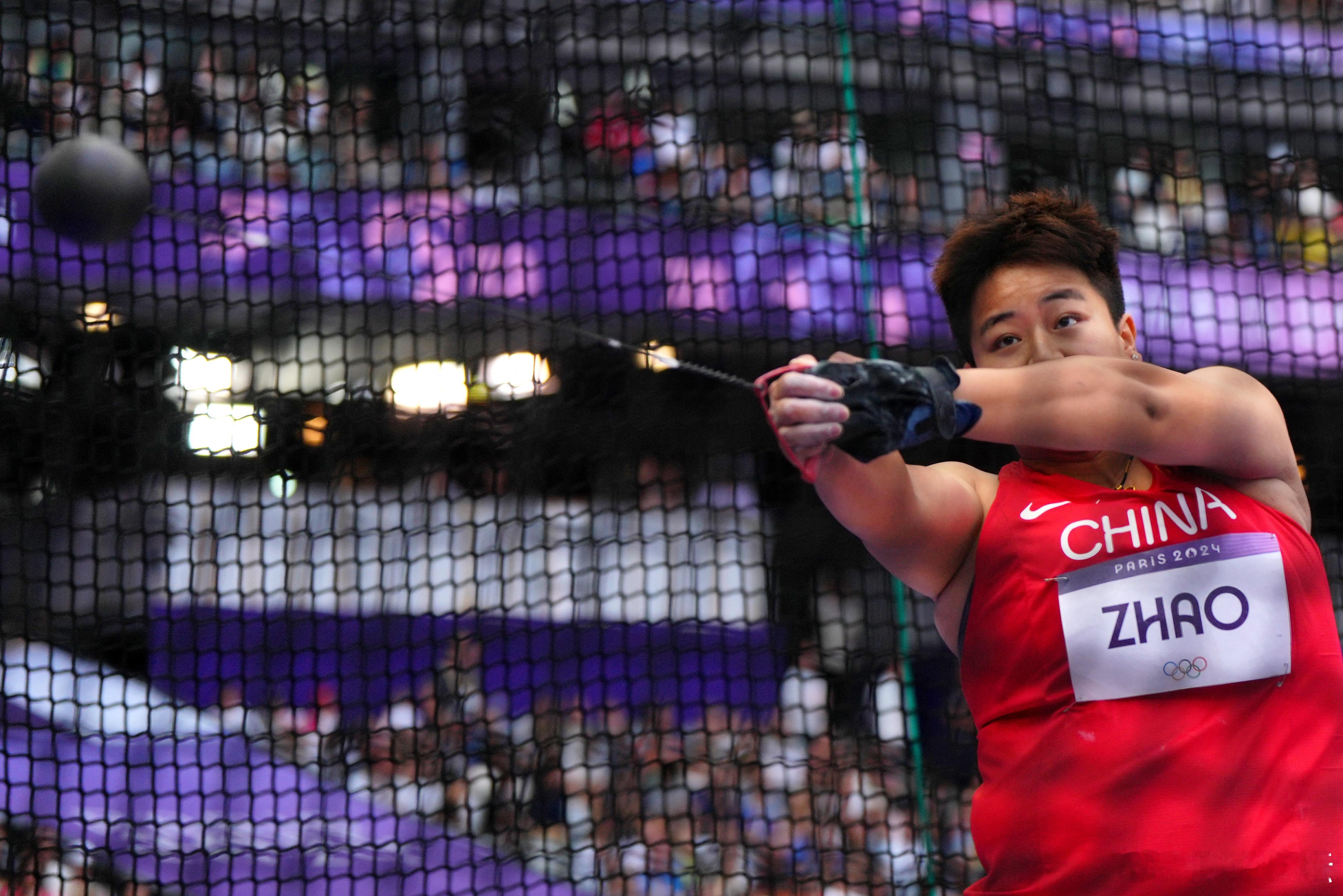 #赵杰女子链球晋级决赛# 巴黎奥运会田径女子链球资格赛，中国选手赵杰、李江燕、王