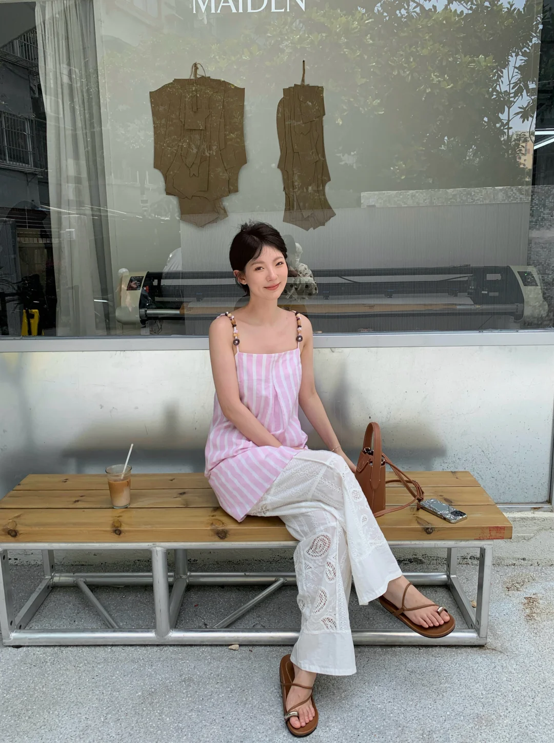 人没去度假，衣服先去了..