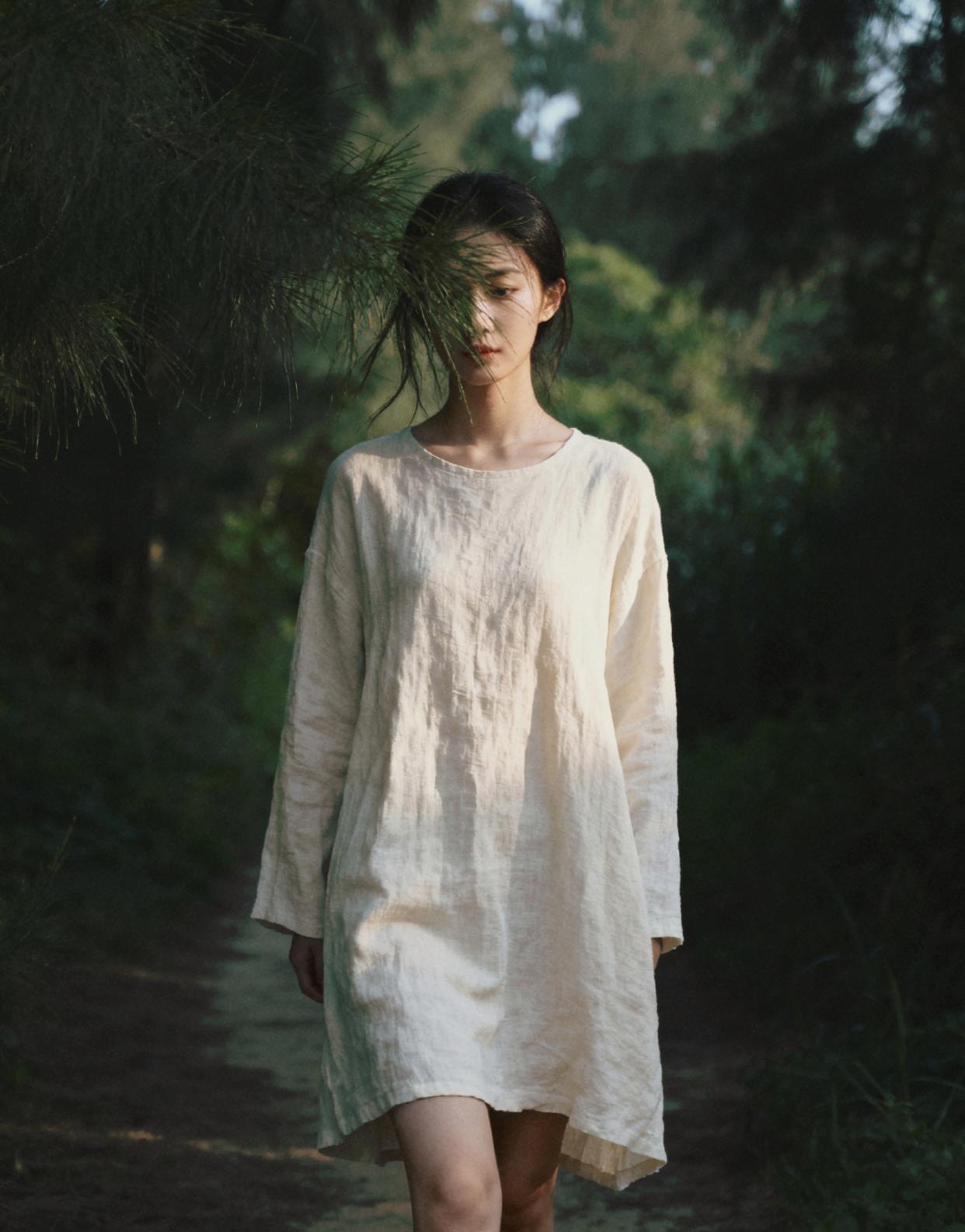 嗅一嗅花香，听一听虫鸣！