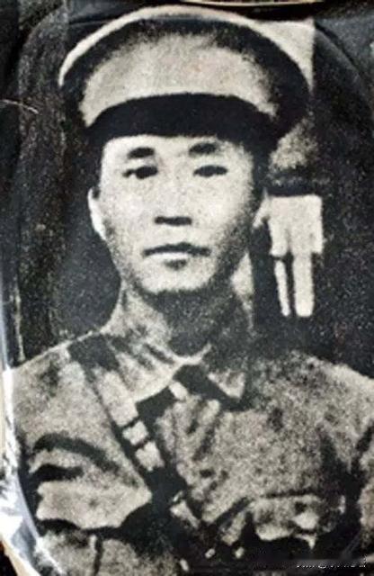 卢德铭壮烈牺牲，毛主席第一次拔出手枪 
 
1927年9月，秋收起义接连受挫，部