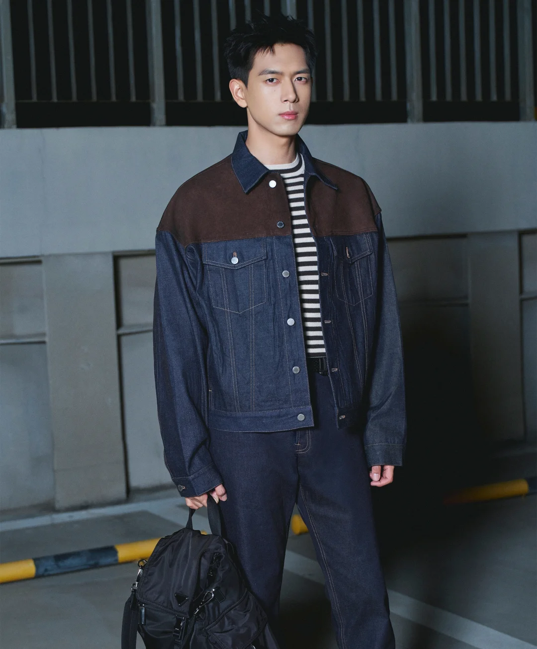 李现 出发Prada米兰女装秀​