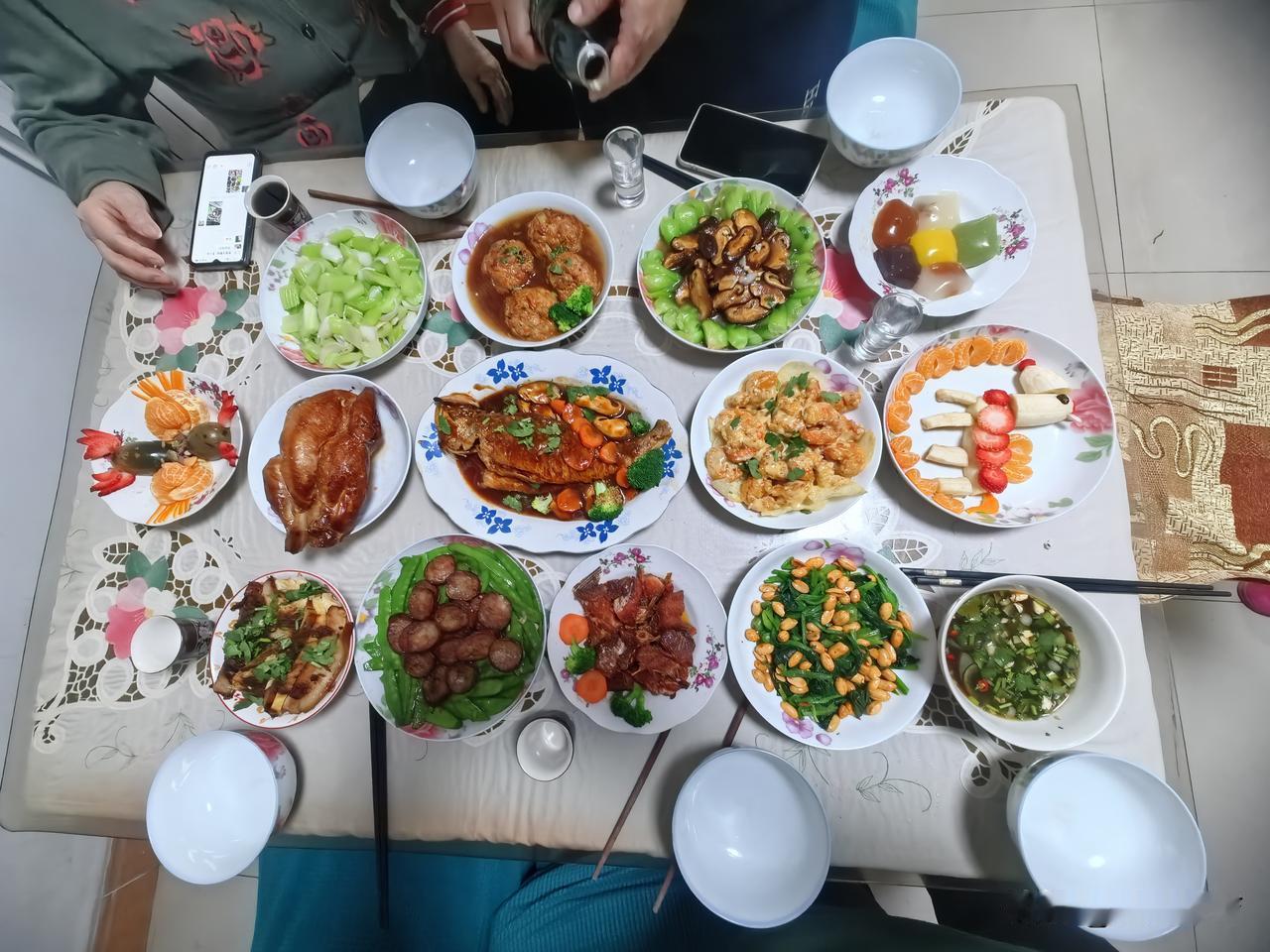 晒一晒除夕的年夜饭。