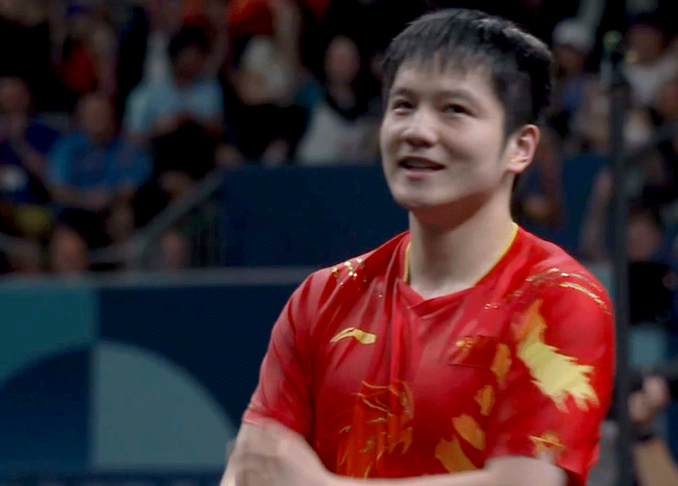 #樊振东男单金牌#这个笑容➕拥抱[可怜] ​​​