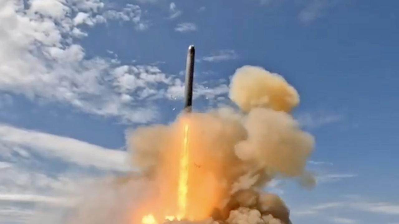 普京称萨尔马特洲际导弹射程或超3.5万公里，世界射程最远突防可能最强

2026
