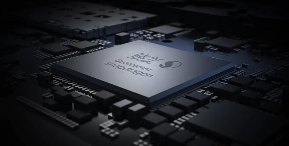 折叠屏杀疯！Magic V6 7150mAh+满血骁龙3月登场
 
折叠屏终于不