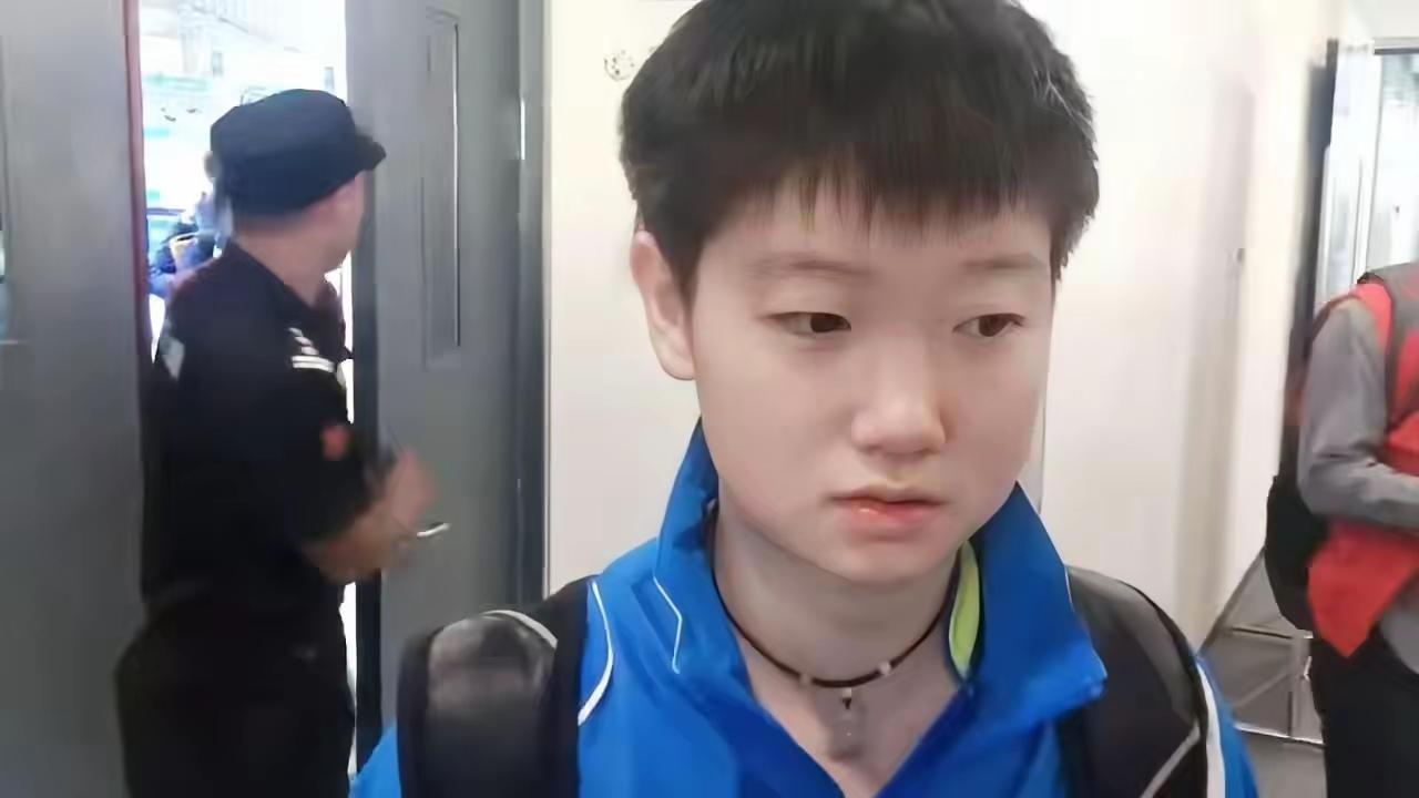 莎莎可真称得上是“人间清醒”了：决赛时敢拼博，逆境中能翻盘，接受采访时大格局正能