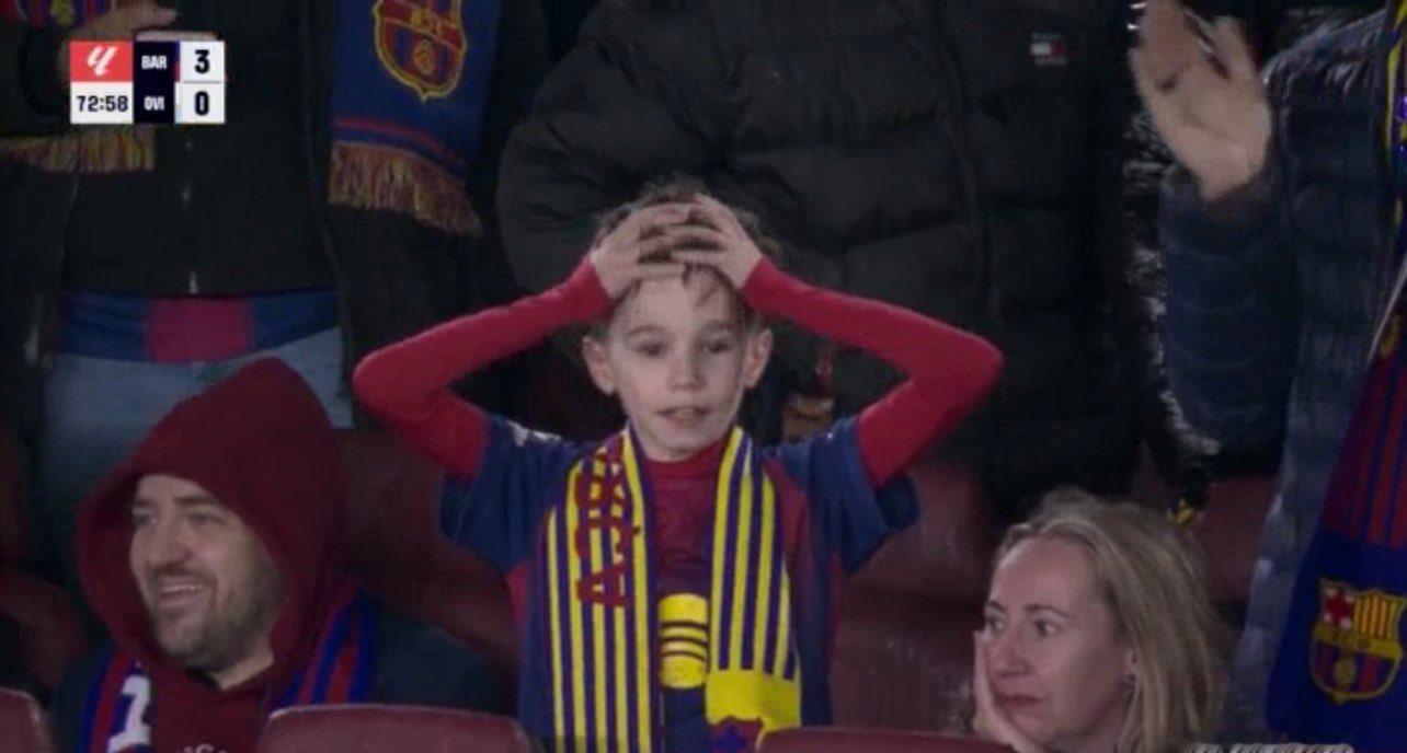 亚马尔进球后，震惊小球迷😂😂😂😂巴萨vs奥维耶多巴萨至死不渝红蓝魂