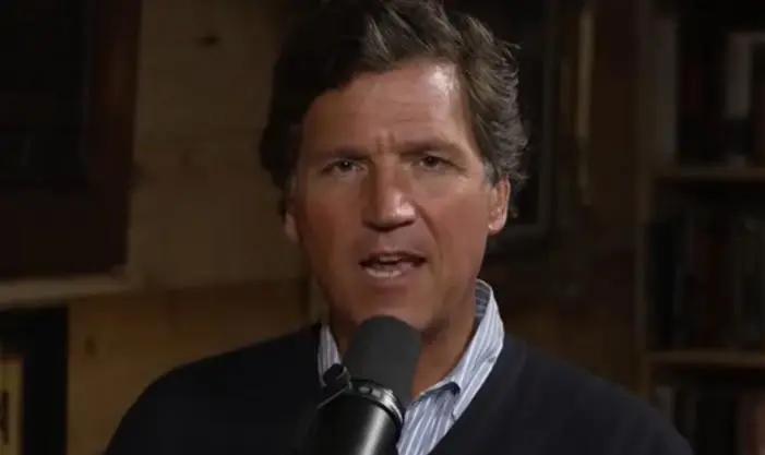 美国评论员卡尔森一句“中国大陆收回台湾何错之有？”，问得既公道又解气，狠狠打脸了