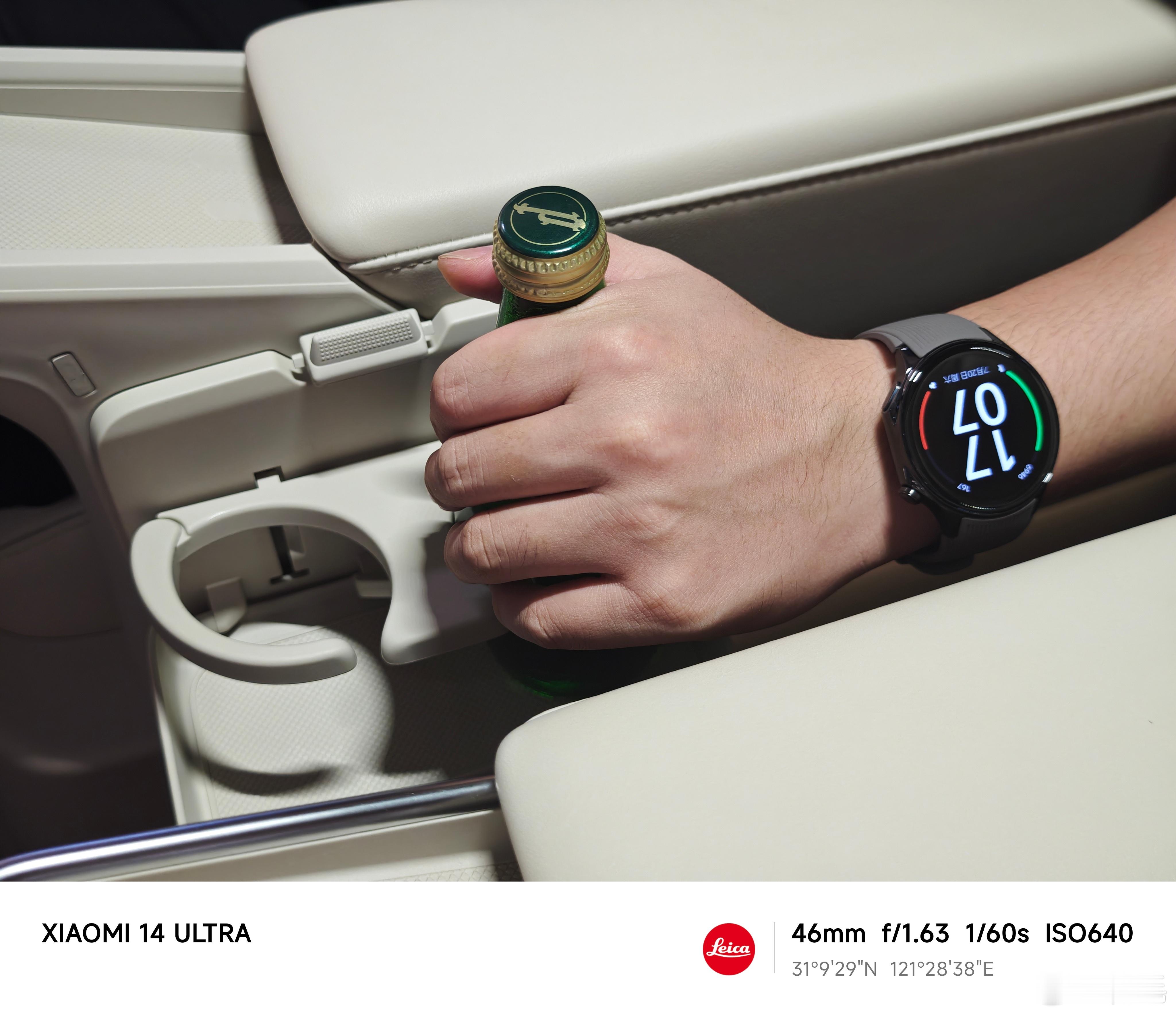 OPPO Watch X 是OPPO历史上最好看的手表。蓝宝石的表镜和不锈钢的表