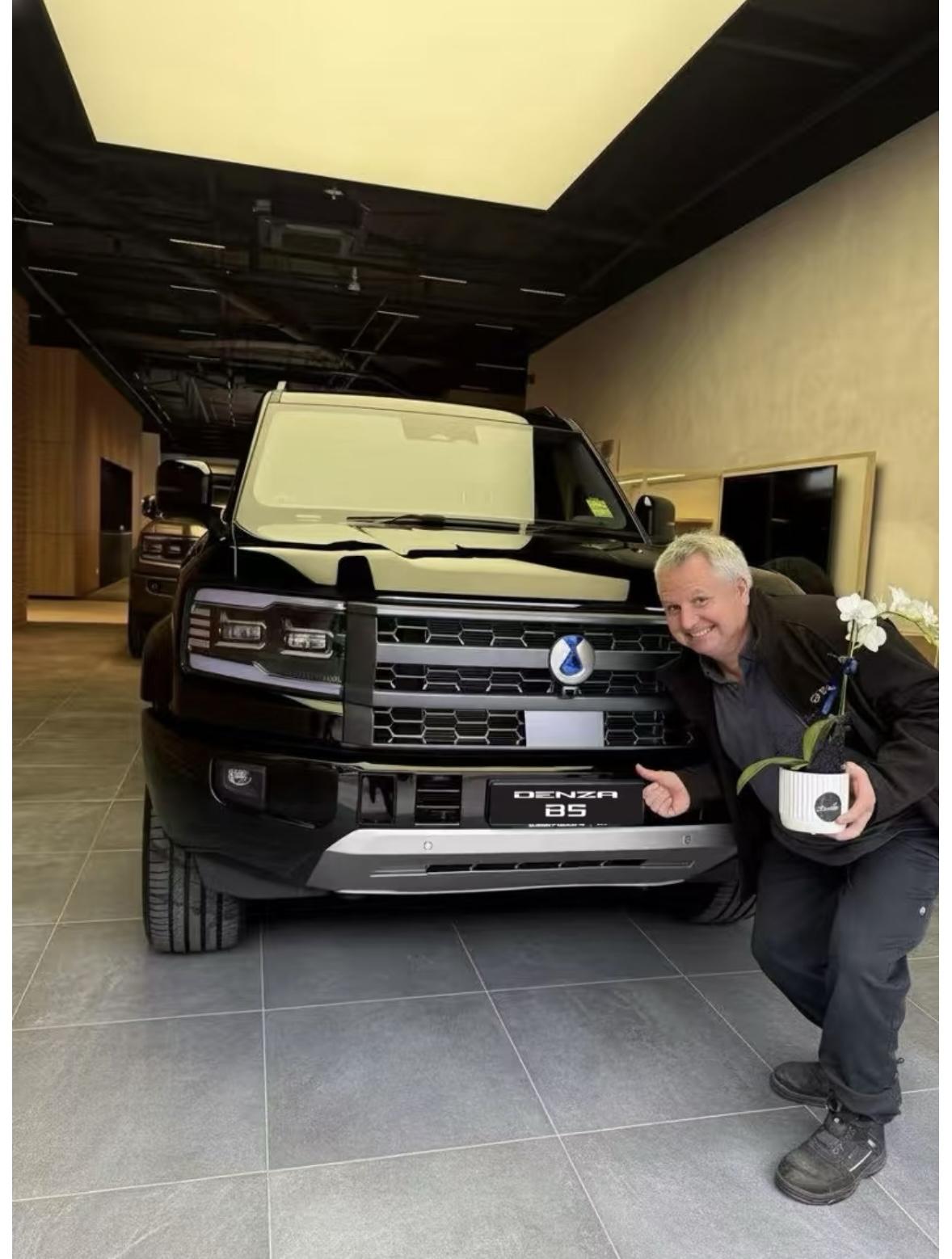 过去4年比亚迪海外市场销量：
2022：5.59万台
2023：24.28万台