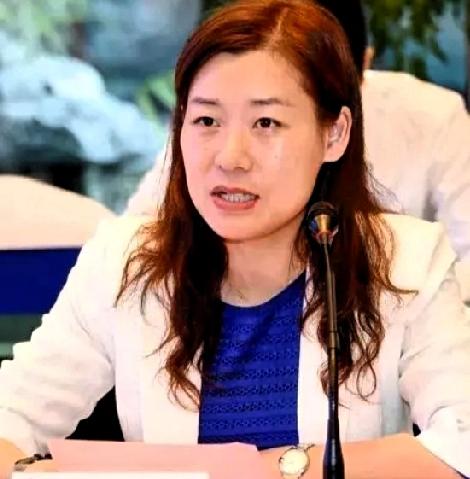 祝贺82后美女出任苏州太仓市新职务！

扬州大学汉语言文学毕业！

太仓市，苏州