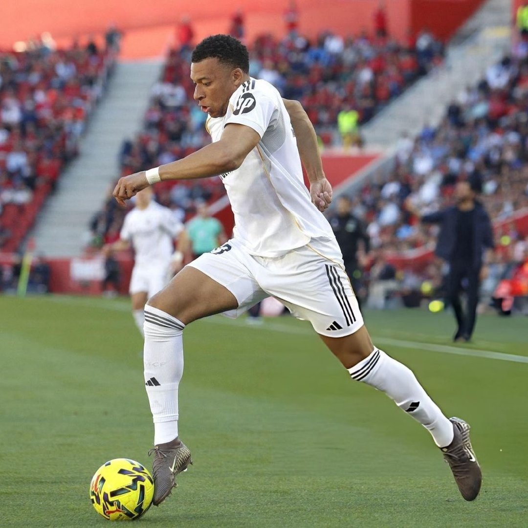 🚨上半场比赛结束，马略卡1-0皇马。西甲联赛马略卡vs皇马