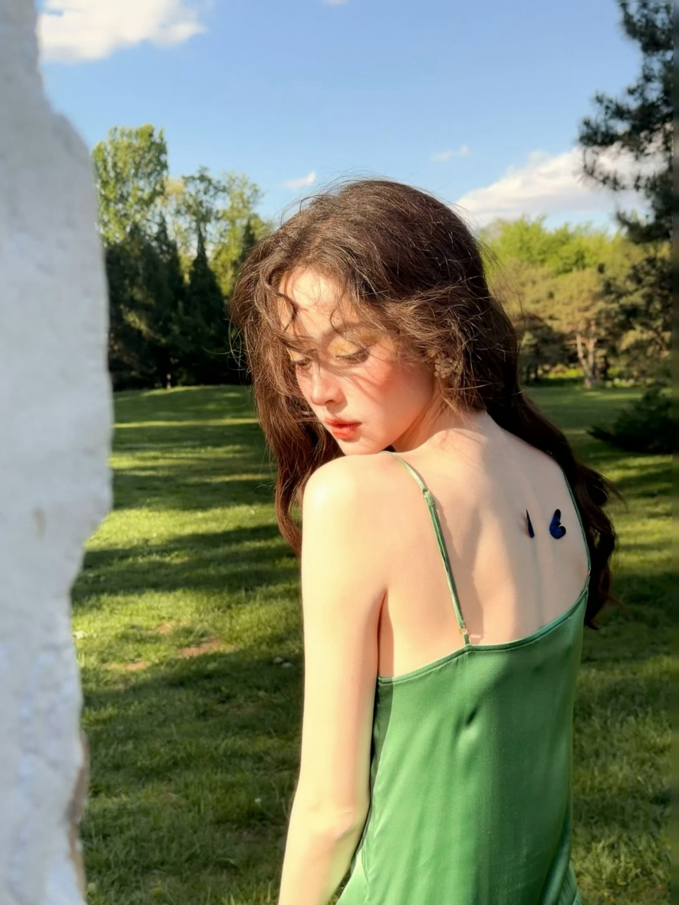 我们娜扎就这样一次次因为外貌身材不断出圈吧！！！完全美神降临啊啊啊啊……娜扎直角