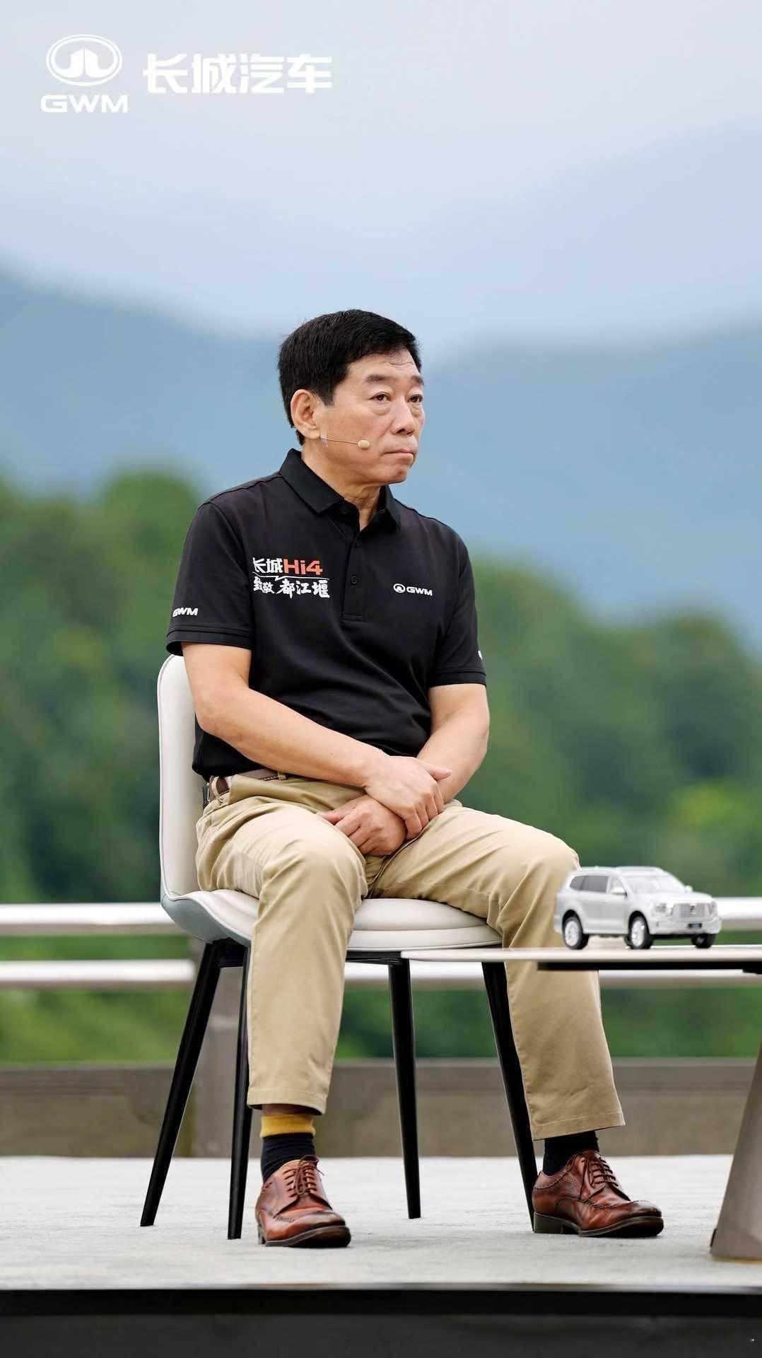 全新坦克500成都.都江堰正式上市，33.5万起。有四驱、有智驾。在智能配置方面
