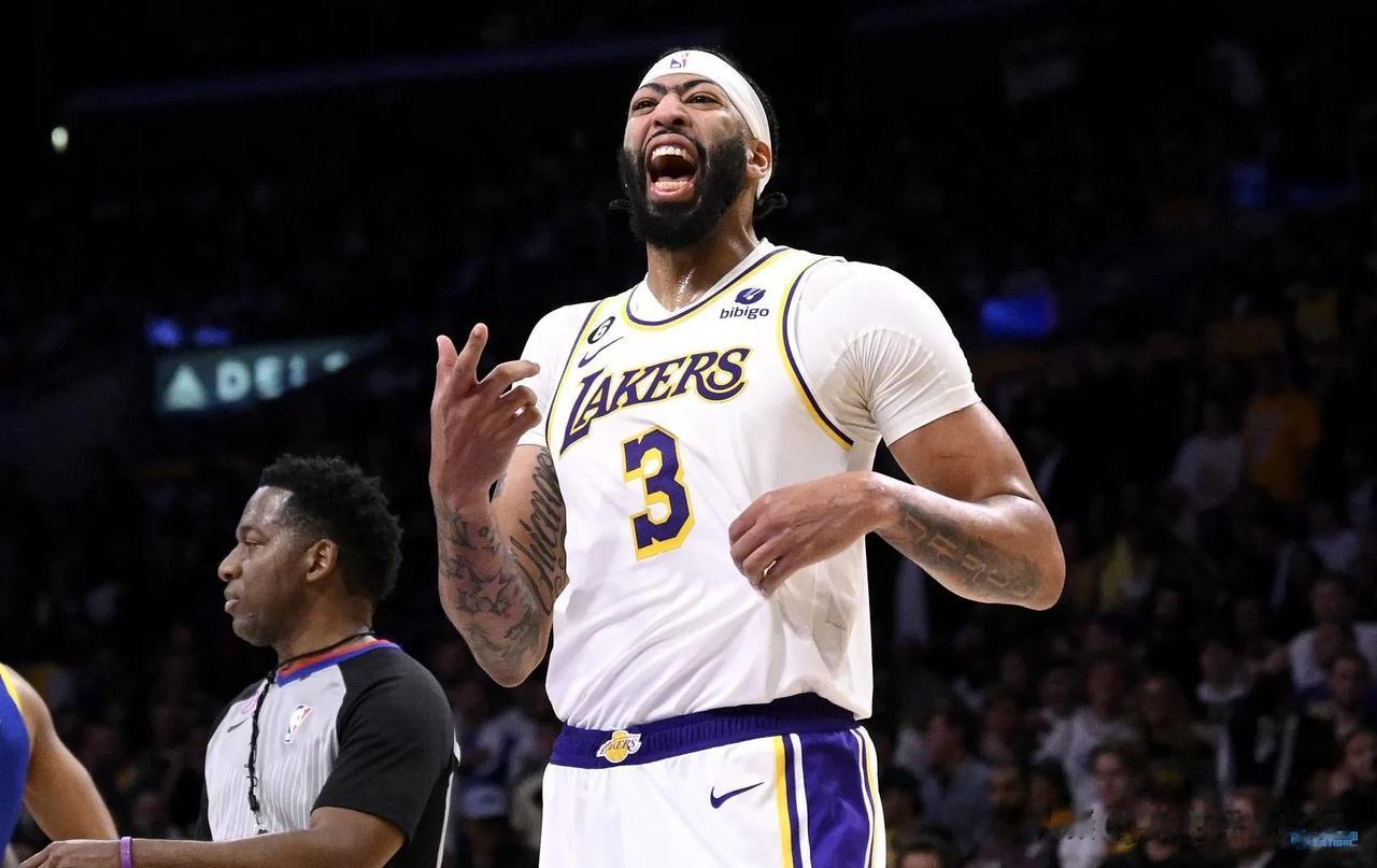 NBA常规赛，火箭128-94湖人，不得不承认的2大可笑事实

1.没有戴维斯湖