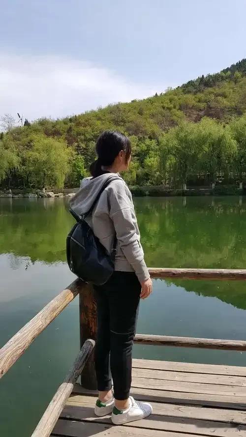 大家发现没有，脾气越倔强，性格越强硬的人，命运就越悲惨;生活中，越是喜欢较劲，凡