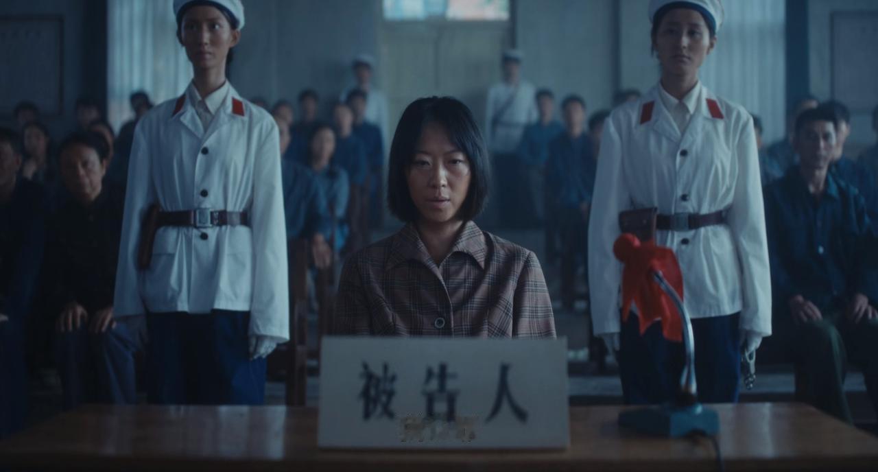 《重器》：杀夫犯居然对帮她减轻处罚的法官说“做鬼也不会放过你们”，这电视剧太敢演